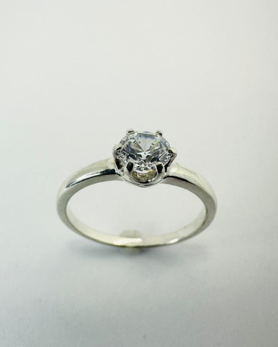 Anel Solitário Cravejado Prata 925 - PJ151