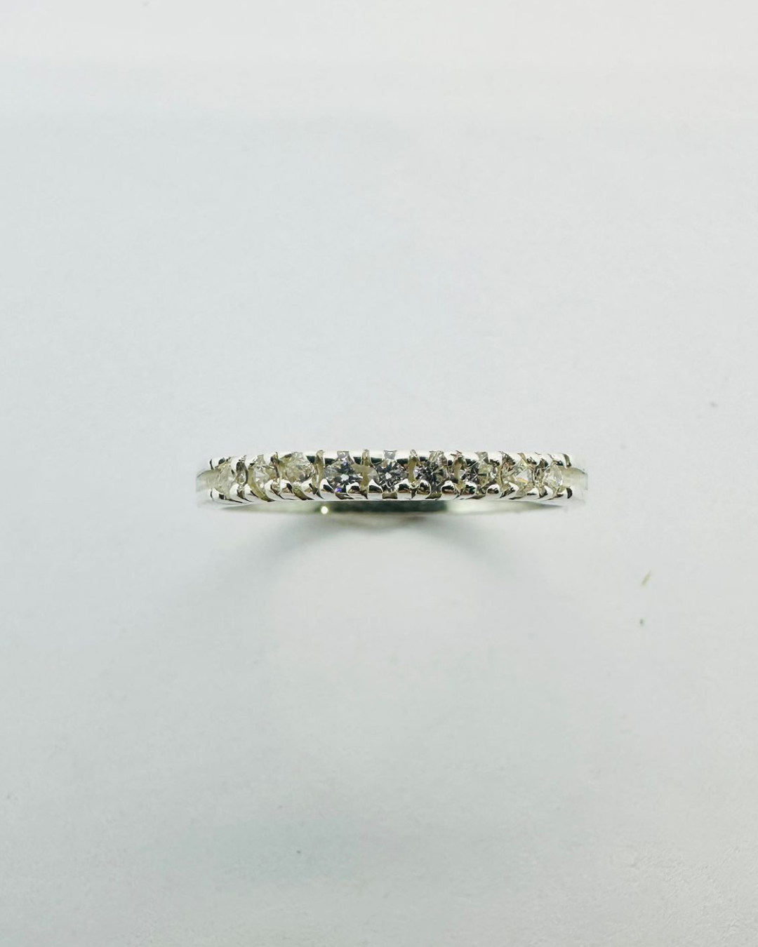 Meia alianças de zirconia Cravejado Prata 925 - PJ152