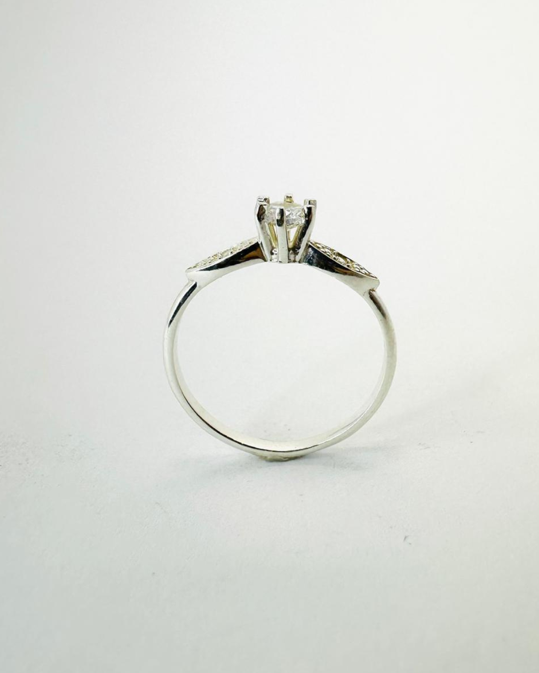 Anel Solitário Zircônia Prata 925 - PJ111