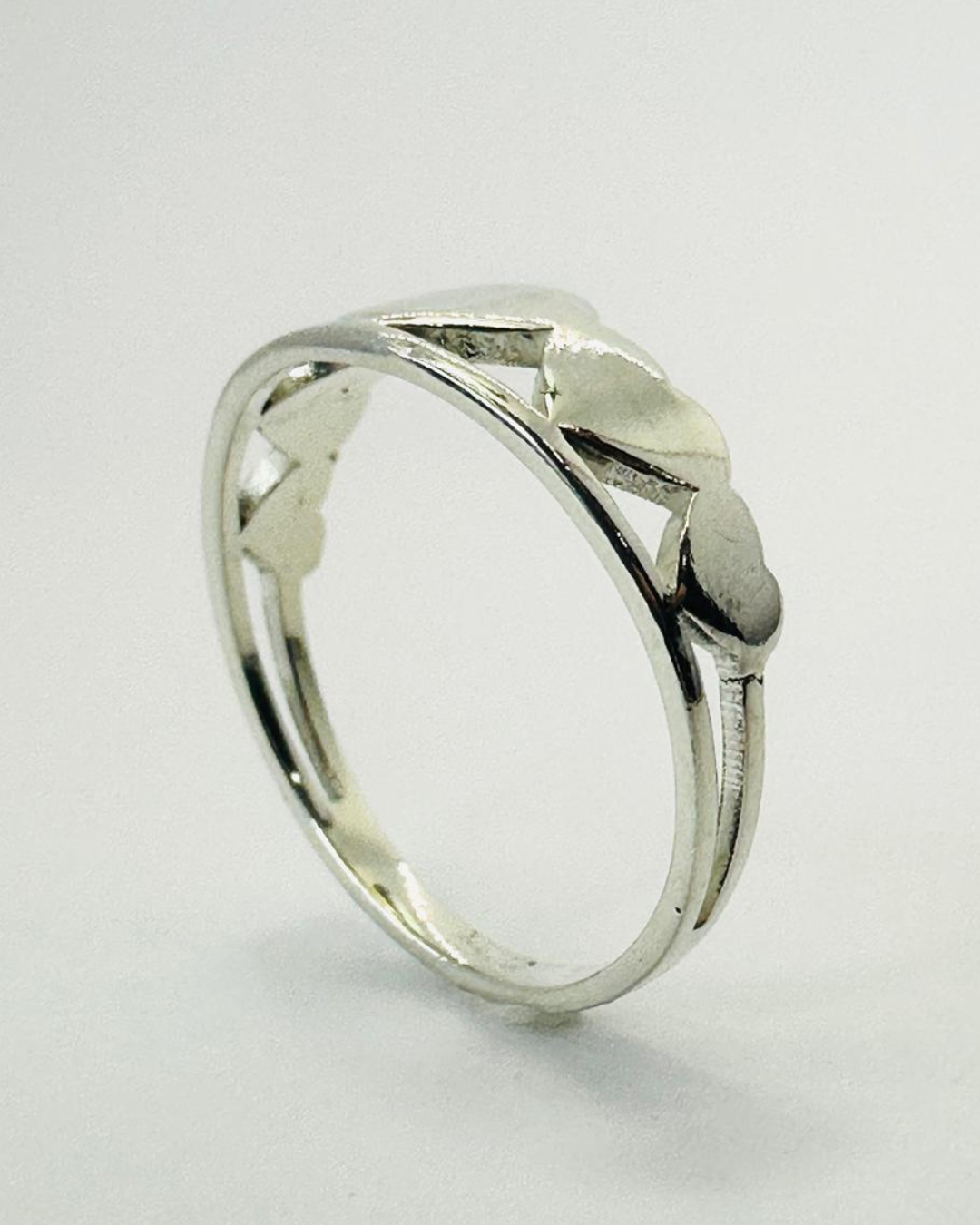 Anel Cinco Corações PJ184 em Prata 925