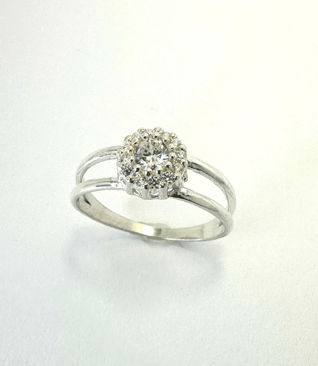 Anel Cravejado em Prata 925 - PJ149