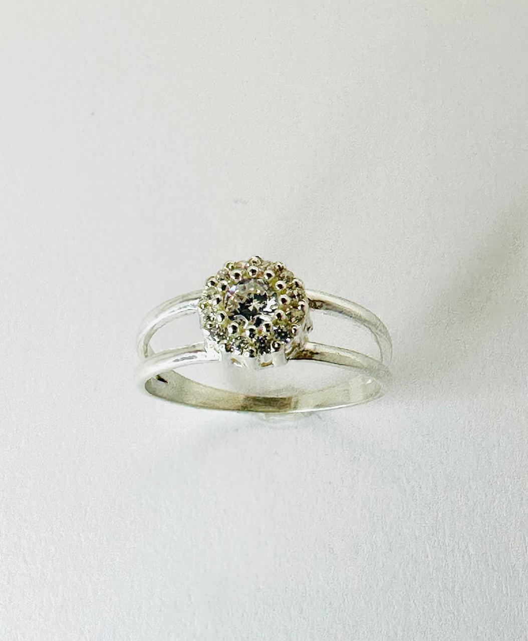 Anel Cravejado em Prata 925 - PJ149