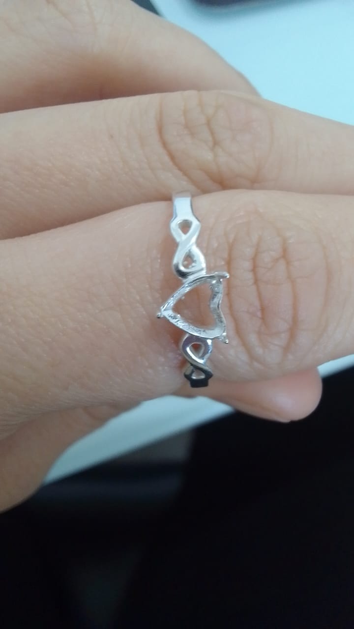 Anel de Coração Cravejado com Símbolo do Infinito nas Laterais em Prata 925 - PJ118