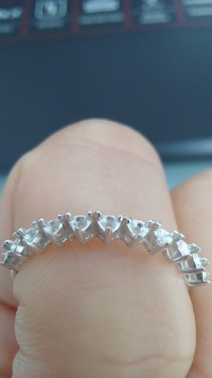 Anel Meia Aliança Luxo em Prata 925 - PJ194